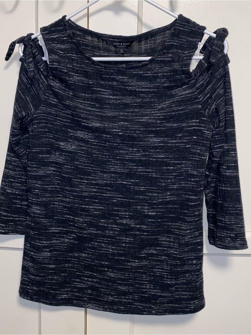 Lucky Brand Cold Shoulder Tie Sleeve 3/4 Sleeve Knit Top Size M